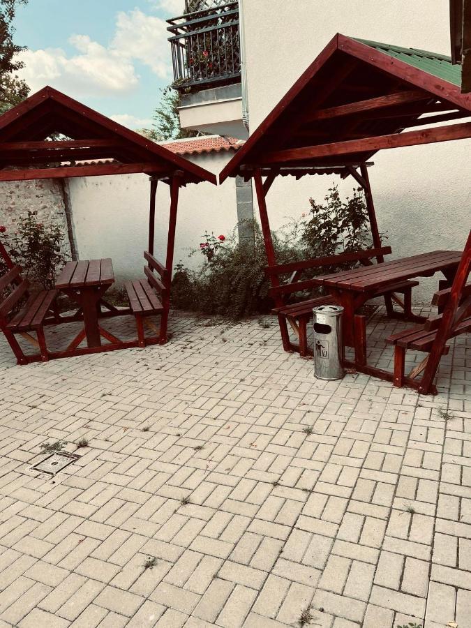 Best Price Guesthouse Сегед Екстер'єр фото